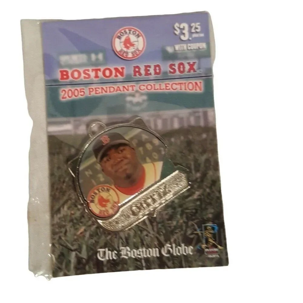 Vintage 2005 Red Sox Boston Globe Ortiz Damon Miller Bracelet Pendant Lot